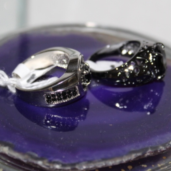 ⭐️FINAL SALE ITEM⭐️Bundle of Men's Black Sapphire Rings - Picture 3 of 7